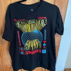 Change the game graphic tshirt. XL